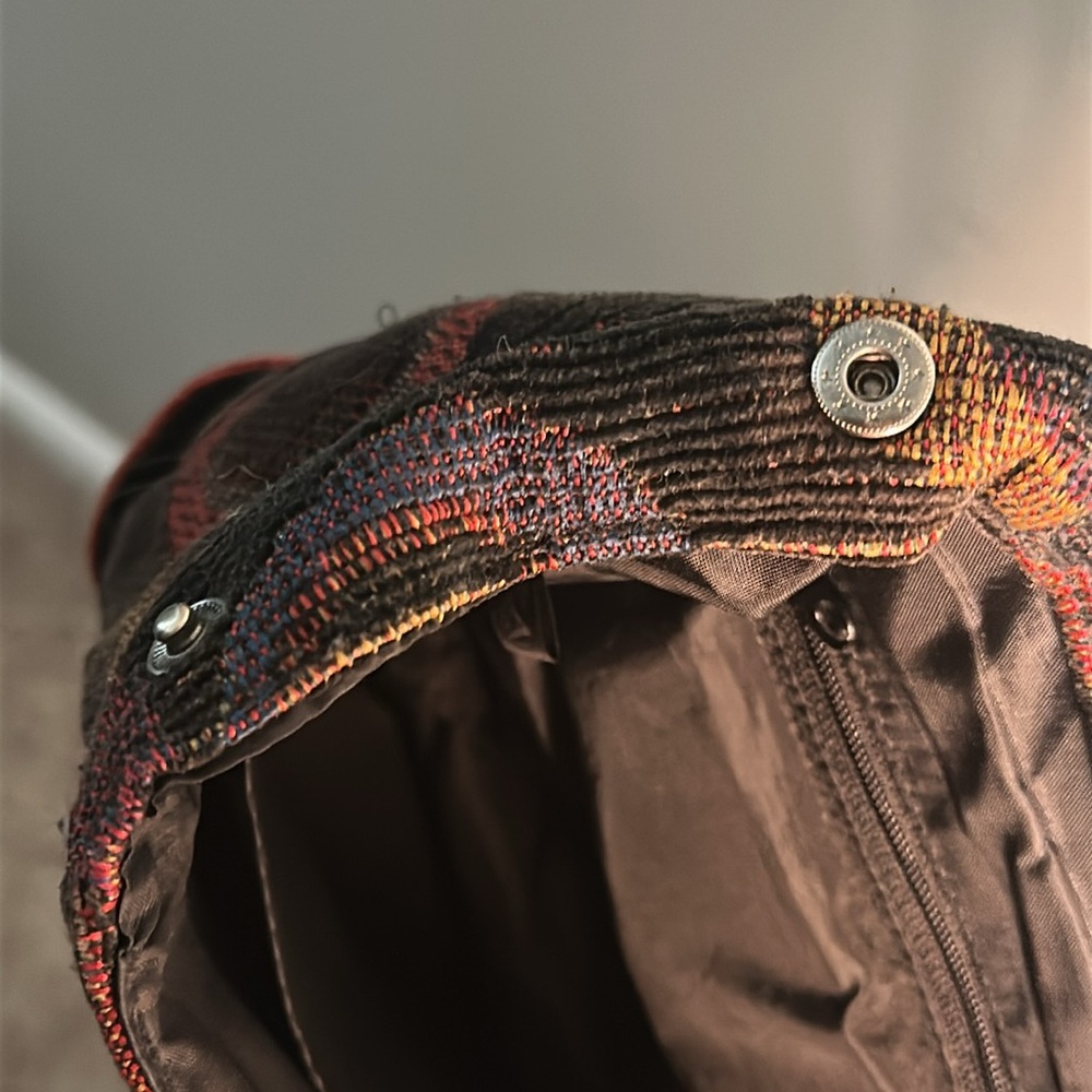 Abstract multicolored tapestry backpack - Picture 3 of 11